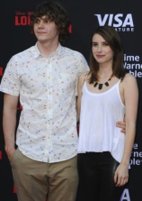 La pareja se golpeó mutuamente pero Evan llevó la peor parte.